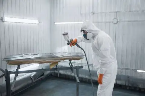 سمكرة وطلاء السيارات في جدة